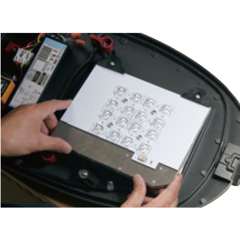 https://desk.syncspider.com/media/3884586/dotlux-led-strassenleuchte-belugamini-38w-4000k-ski-ohne-mastadapter~3.jpg
