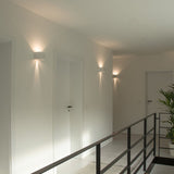 https://desk.syncspider.com/media/3885119/dotlux-led-wandleuchte-beamo-10w-3000k-schwarz~2.jpg