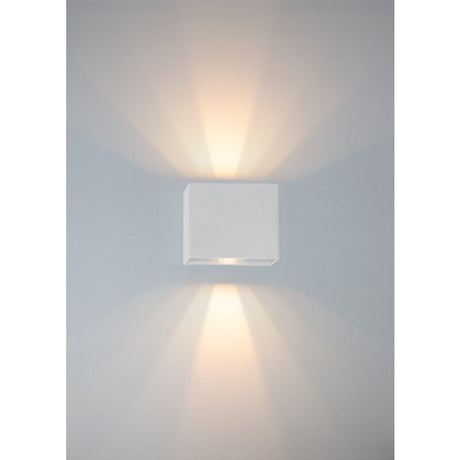 https://desk.syncspider.com/media/4240080/dotlux-led-wandleuchte-beamo-10w-3000k-weiss~2.jpg