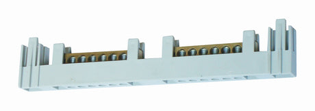 Foto: Klemmenträger mit 2x8 Schraubklemmen