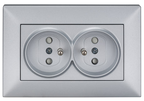 Doppelsteckdose mit Erdungsstift, Schraubklemmen, Silber