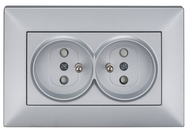 Doppelsteckdose mit Erdungsstift, Schraubklemmen, Silber