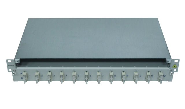 Foto: LWL Patchpanel 19", 1 HE, ausziehbar, für 16 Fasern, SC, SM