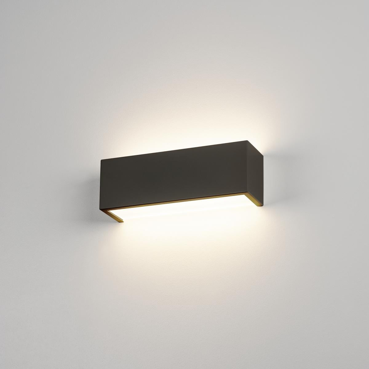 CHROMBO wall-mounted light 3000K 8 W PHASE 120° schwarz
